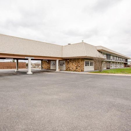 Oyo Hotel Lebanon Mo I-44 Bagian luar foto