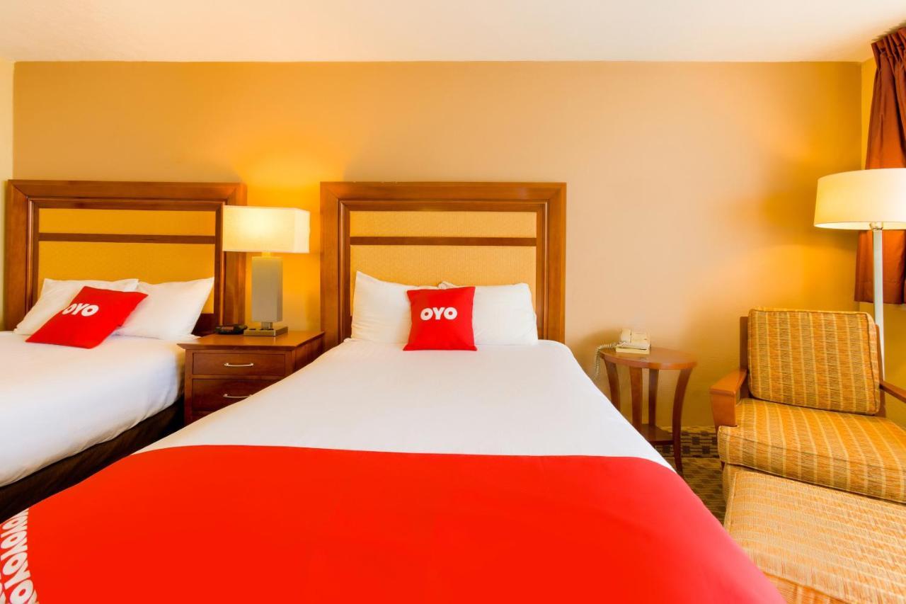 Oyo Hotel Lebanon Mo I-44 Bagian luar foto