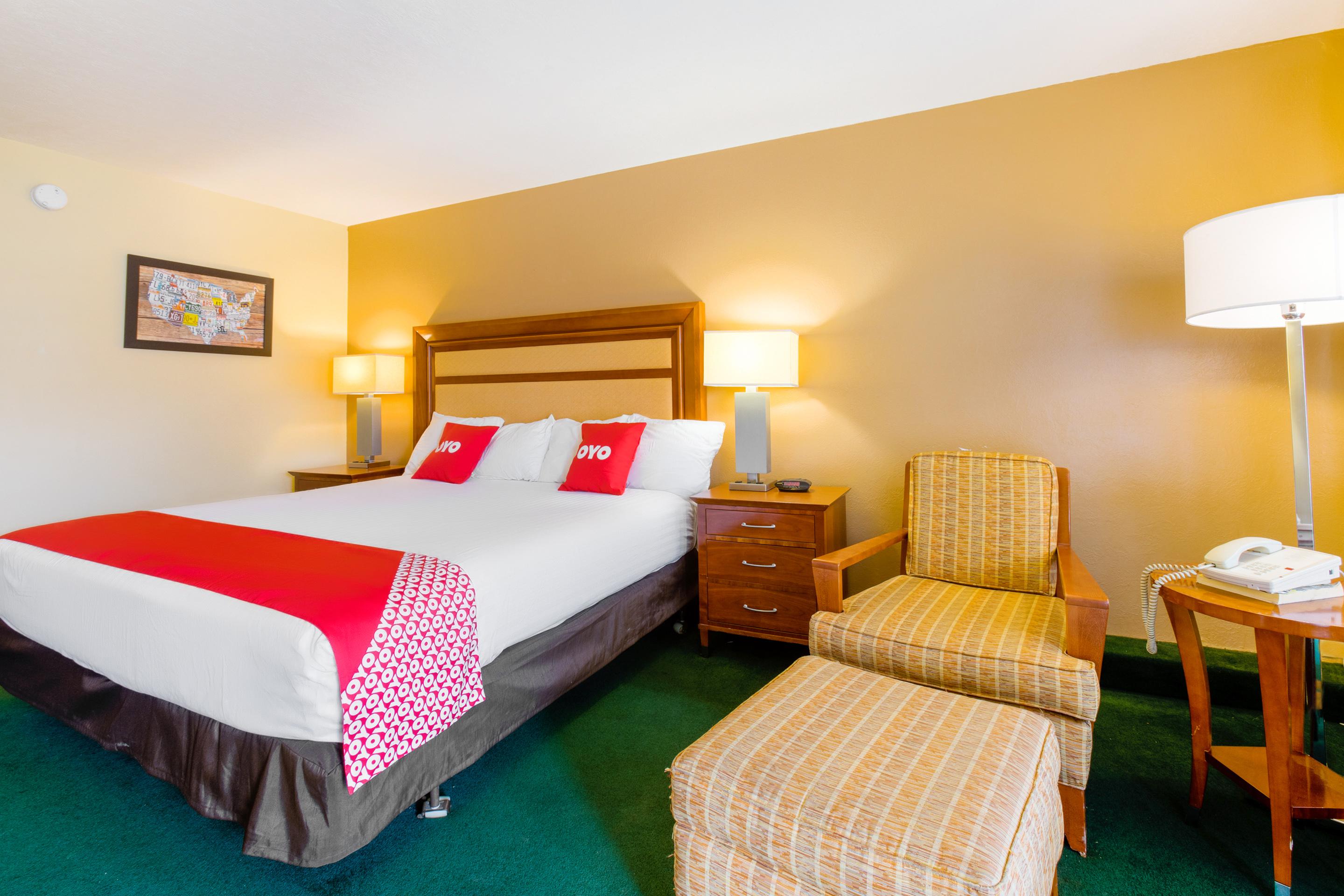 Oyo Hotel Lebanon Mo I-44 Bagian luar foto