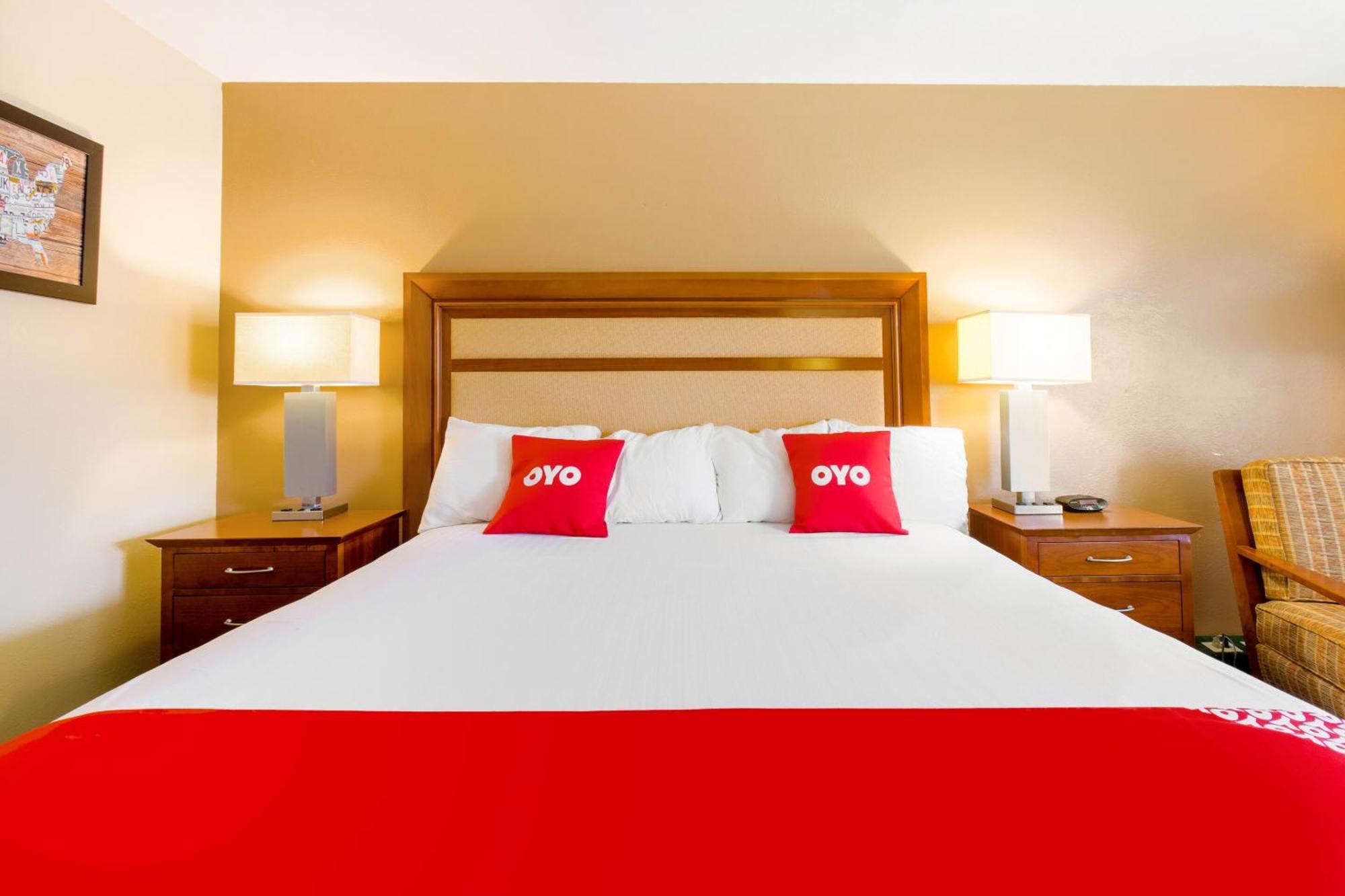 Oyo Hotel Lebanon Mo I-44 Bagian luar foto
