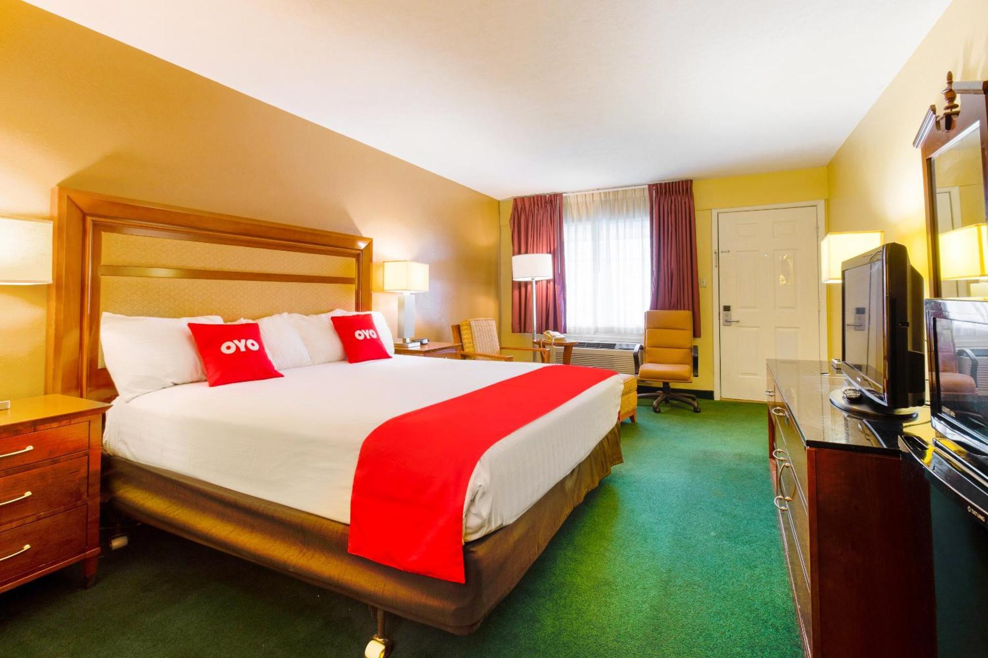 Oyo Hotel Lebanon Mo I-44 Bagian luar foto